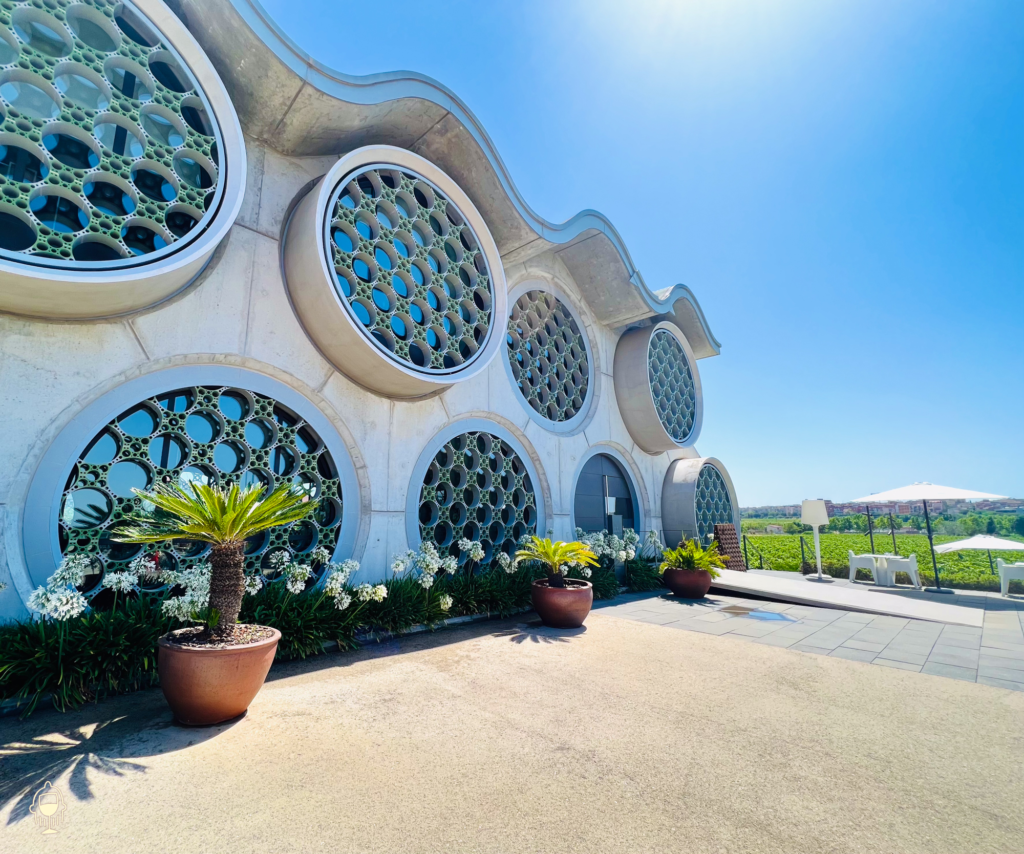 Cava & Hotel Mastinell