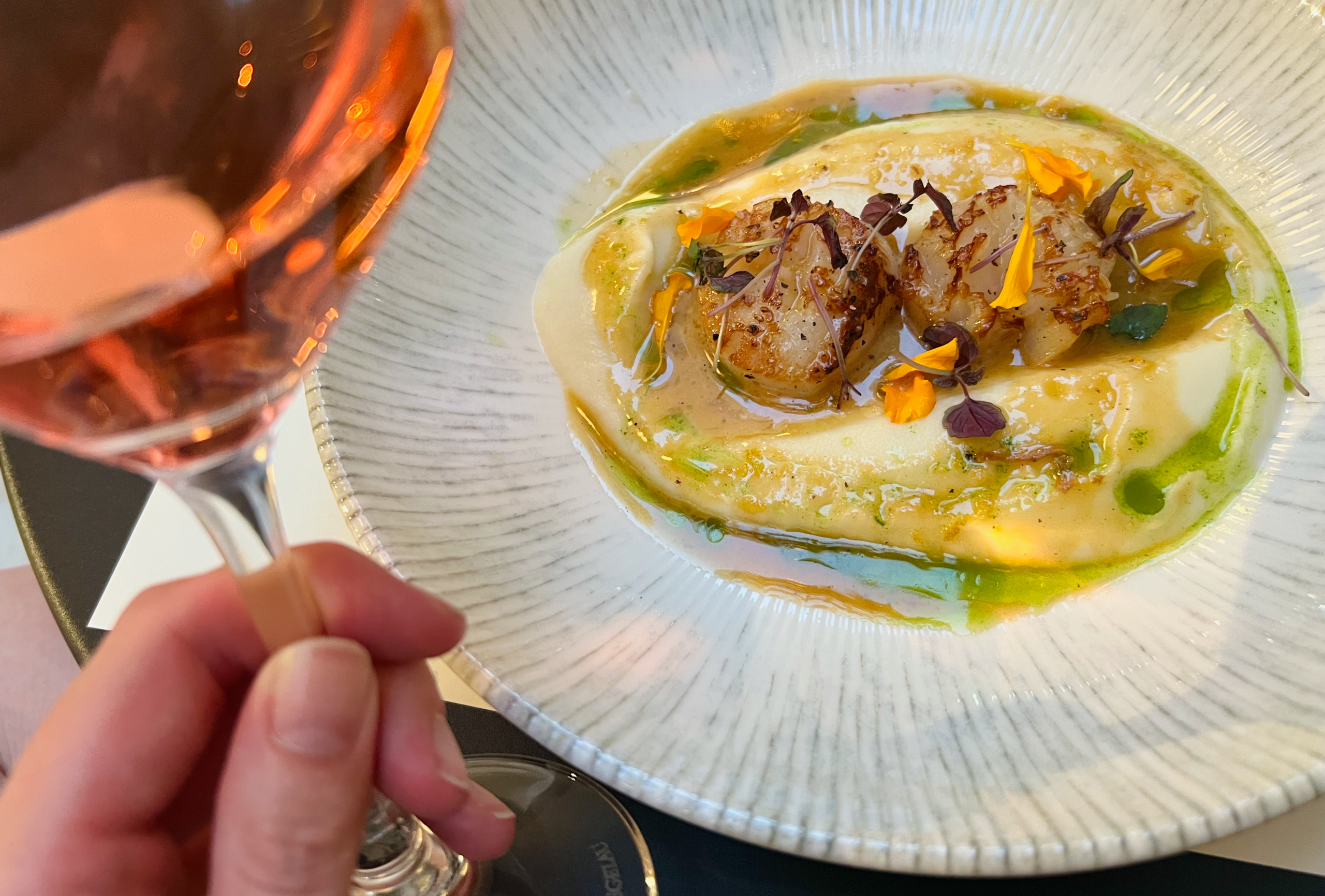 PSYCHE WINE BAR Scallops